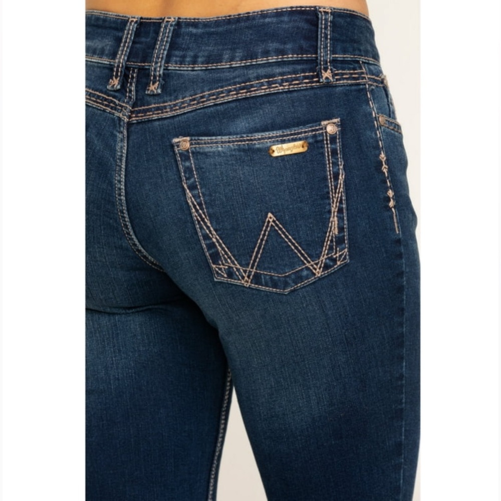 Women's Wrangler Bootcut Blue Jeans Size 9/10x32